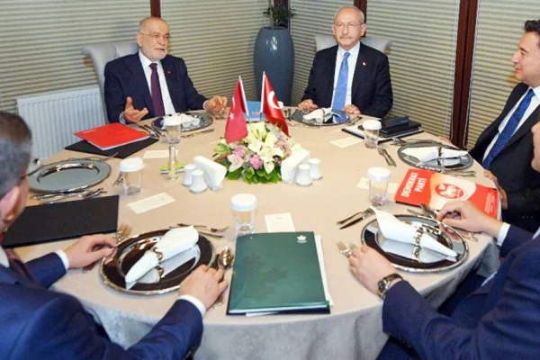 Muhalefet altıdan büyüktür
