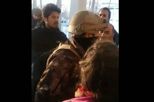 Darp ve hakaretle alıp bıraktılar