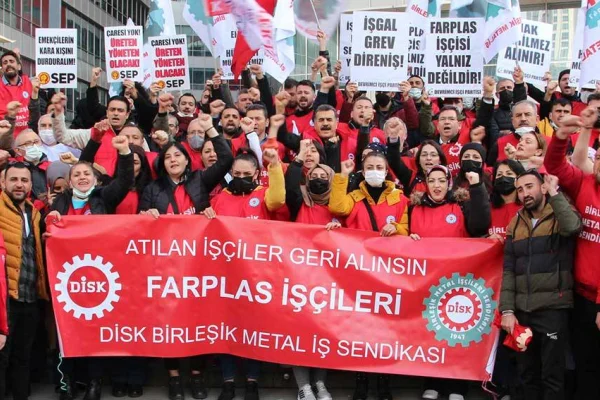 Farplas'ta eyleme devam