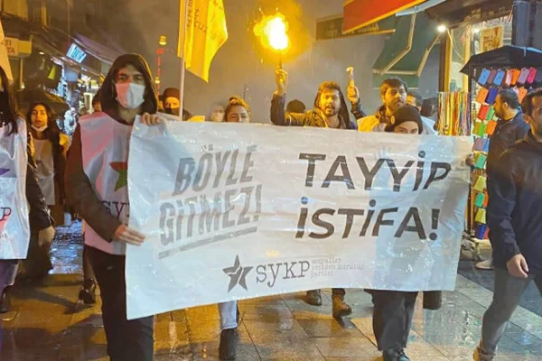 Batan ekonomi ve Erdoğan istifa sloganları 