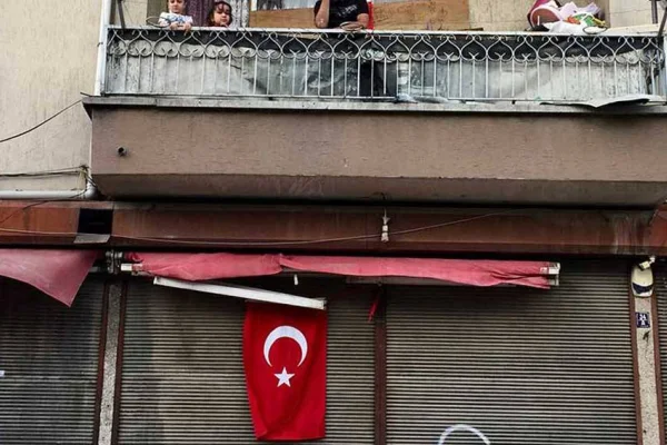 Kentlere Türklük bariyeri