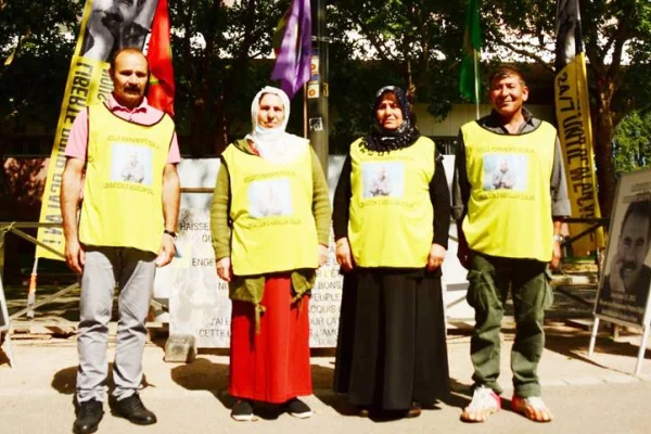 Özgürlük Nöbeti’ni şehit aileleri devraldı