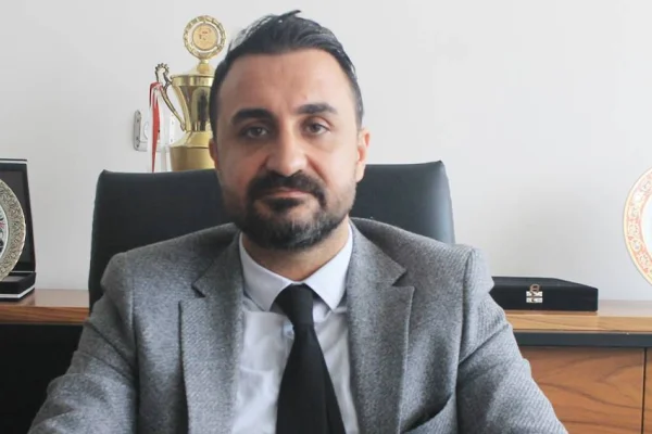 Burak Ercan korunuyor