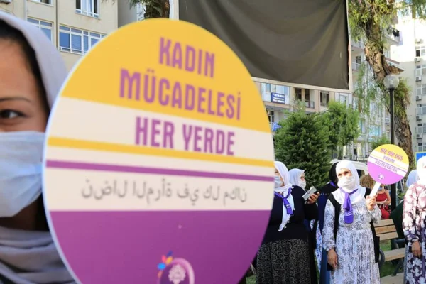 Kadın isyanının parçasıyız