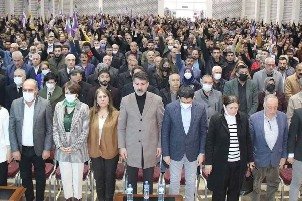 HDP sahadadır her yerdedir
