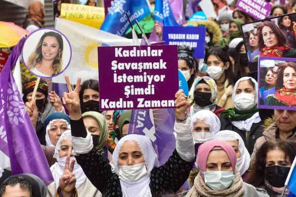 8 Mart coşkusuyla Newroz'a