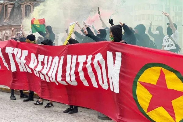 Frankfurt ve Bielefeld’de devrim kutlaması