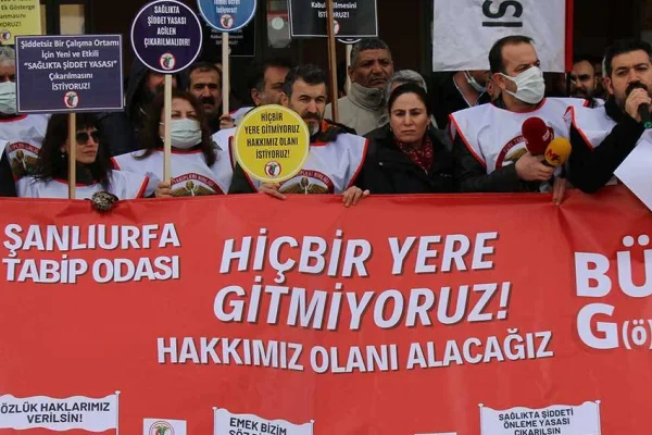 Sağlık emekçileri iki günlük grevde