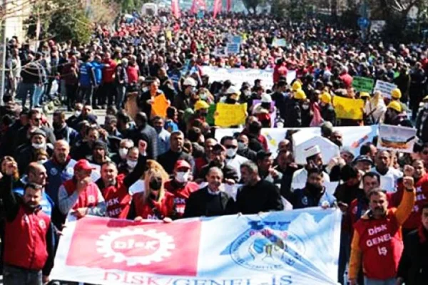 DİSK: Emeğimizi ezdirmeyeceğiz