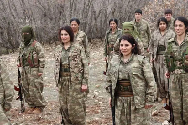 Gerilla Newroz ateşini yaktı