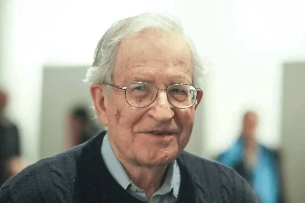 Chomsky: Tecridin kırılması gerekiyor