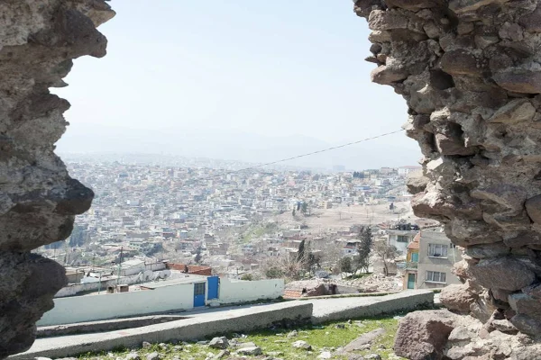 Kadifekale: Gülistan, Rahşan, Deniz