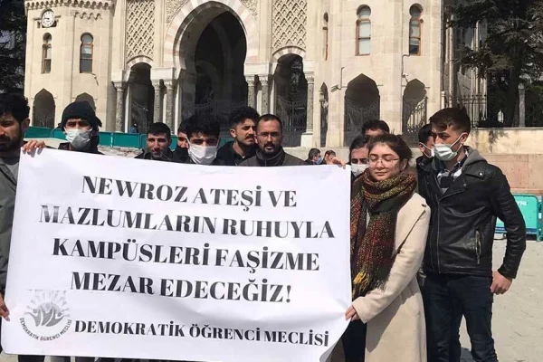 Irkçı saldırı protesto edildi