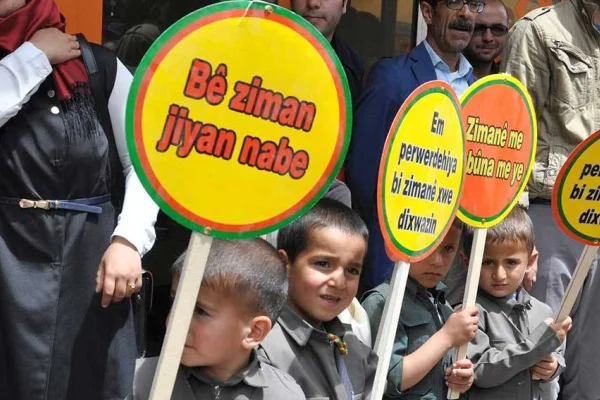 Kürtçe resmi dil olsun