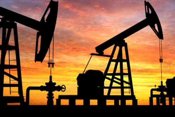 Ceyhan'a petrol akışı başladı