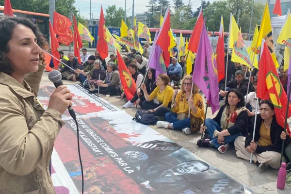 Üç maymunları oynamayın