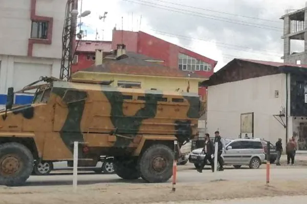Sınıra askeri yığınak