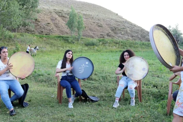 Seslerini doğanın ahengiyle buluşturuyorlar