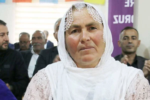 Eşbaşkan ve oğlu gözaltında