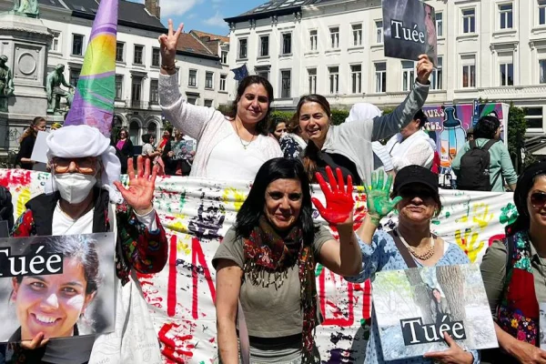Kadınlar işgali protesto etti