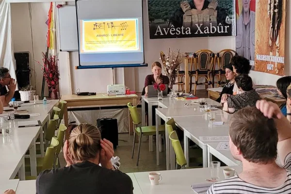 Lozan’da jineoloji semineri