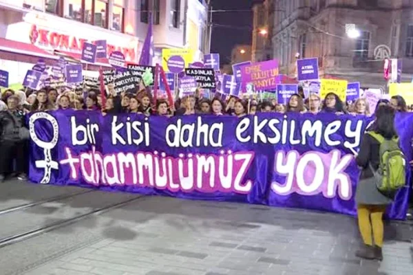 AKP’yi kadınlar bitirecektir