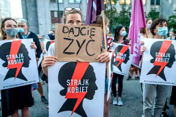  Polonya’nın kararı ‘alarm verici’