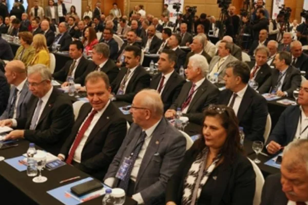 CHP Van’da Kürt sorununu konuşmadı