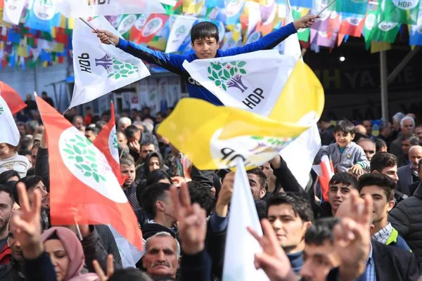 Savaşın yıkıcılığı karşısında siyasetin sessizliği
