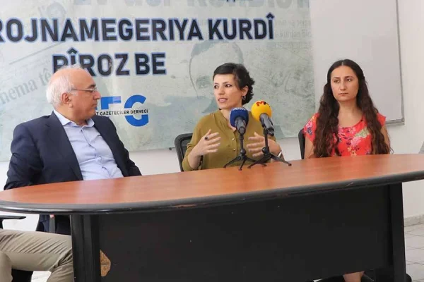 Gazeteciler dört gündür gözaltında