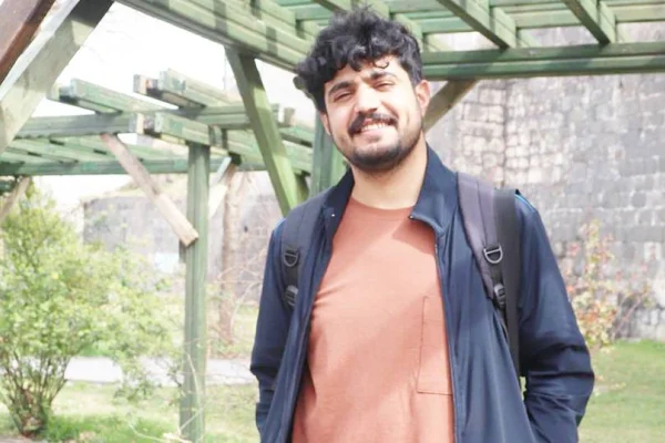 Şiirde özgünlüğümü arıyorum