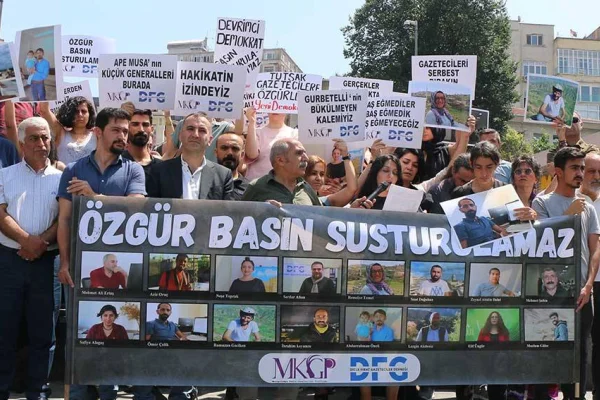 Kürt gazeteciler için İstanbul’da eylem