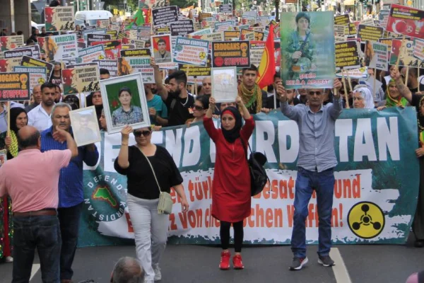 Direnişin sesi Düsseldorf’ta yankılandı