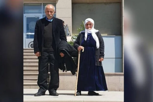 Özer çifti 52 gündür tutsak
