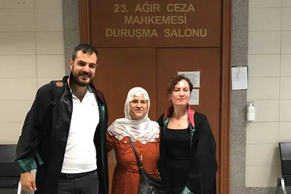 Tutsaklara destek yargılanıyor