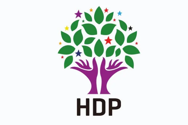 İktidar ömrünü uzatmaya çalışıyor
