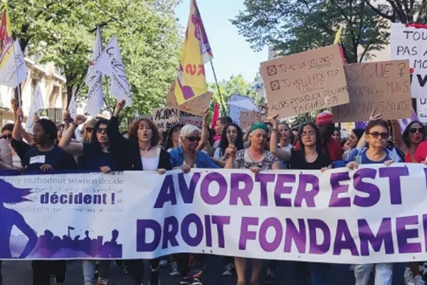 Kadınlar kararı reddetti
