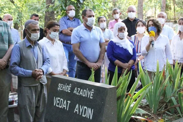 Vedat Aydın’ın mezarına ziyaret