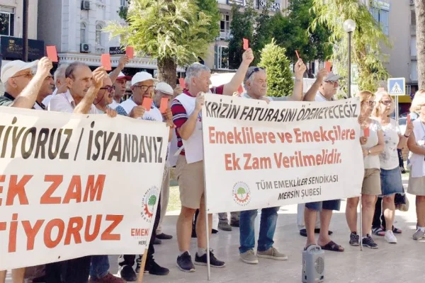 TÜİK'e emekli protestosu