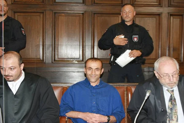 Çelik’e Gestapo tipi ceza!