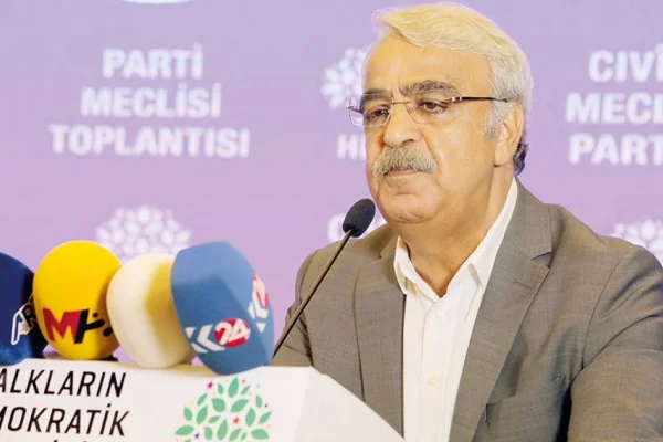 Kuşatma hamlelerini kırdık
