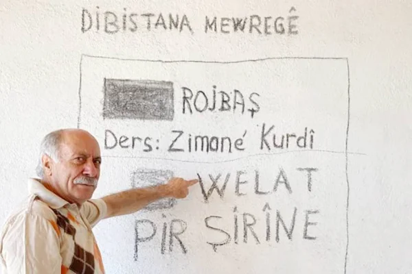 Alınak evini Kürtçe okula dönüştürdü