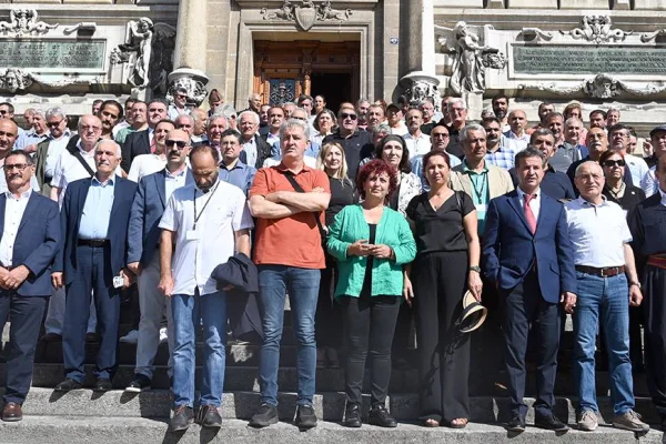 Bölündüğümüz yerde birleşeceğiz