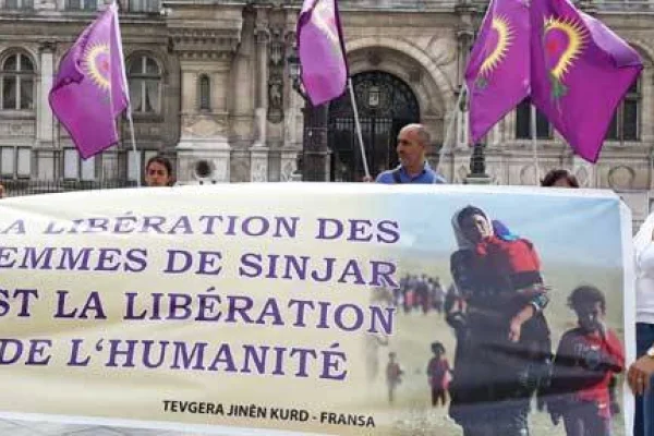 Şengal şehitleri Paris’te anıldı
