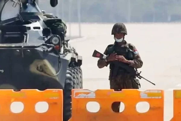 Myanmar’da OHAL uzatıldı