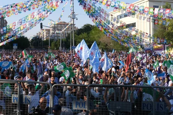 Devrimcilere cevap olmak