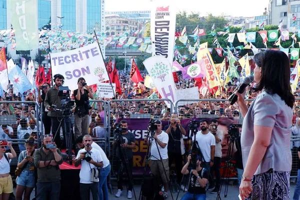 HDP'nin İstanbul mitingi iki ittifaka da mesajdı