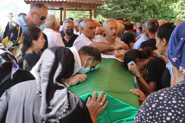Devlet yavaş yavaş katletti