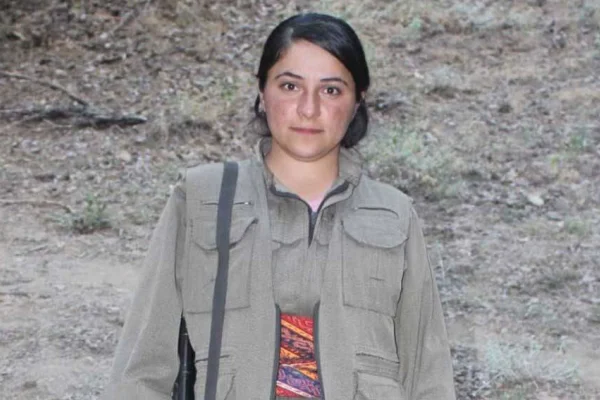 Esir düşmemek için bombasını patlattı