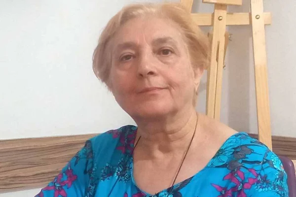 Ermeni Caroline eczacılık yapmasın diye